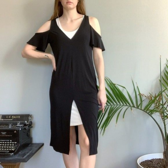 Zara Dresses & Skirts - Zara slinky black and white midi cocktail workwear v-neck short sleeve dress